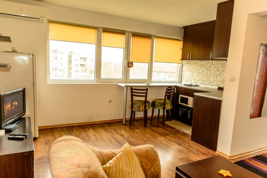 Apartment Leonardo Da Vinci Plovdiv Bagian luar foto