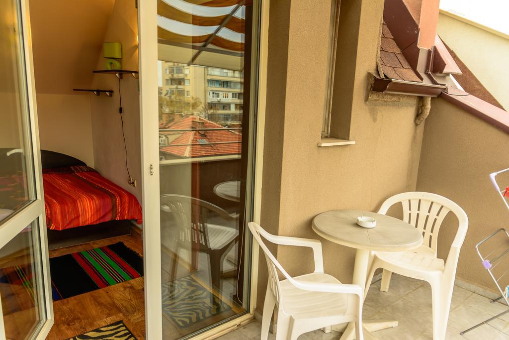 Apartment Leonardo Da Vinci Plovdiv Bagian luar foto